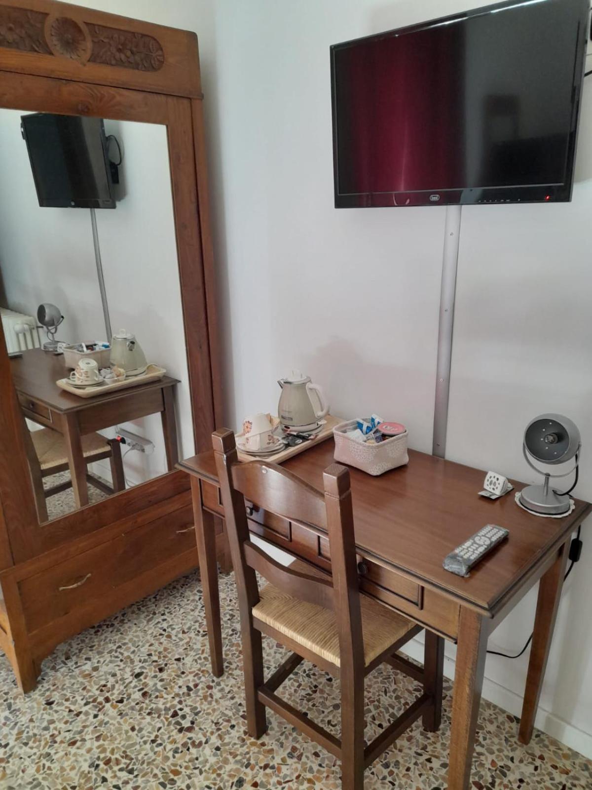 Dueterre Room & Host Fornole Екстериор снимка
